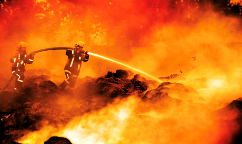 特等獎(jiǎng)《消防員的青春是烈火》作品編號(hào)：3558賽區(qū)：山東